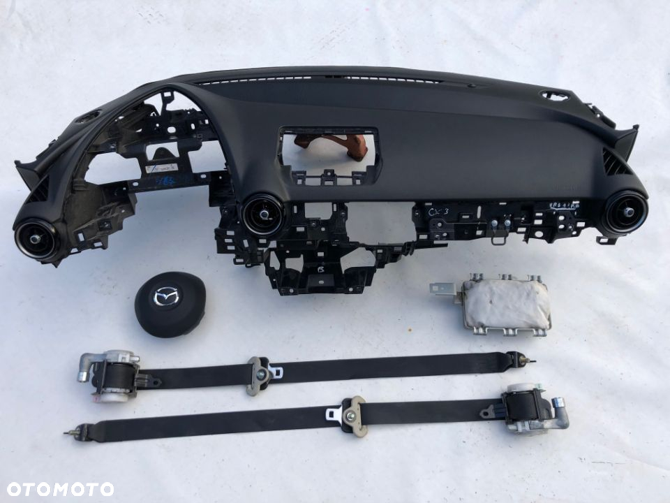 MAZDA CX3 DESKA KONSOLA KOKPIT PULPIT PÓŁKA PARAPET PODUSZKI POWIETRZNE KIEROWCY PASAŻERA AIRBAG FOTELA W FOTEL PASY PAS KURTYNY KURTYNA naprawa - 2