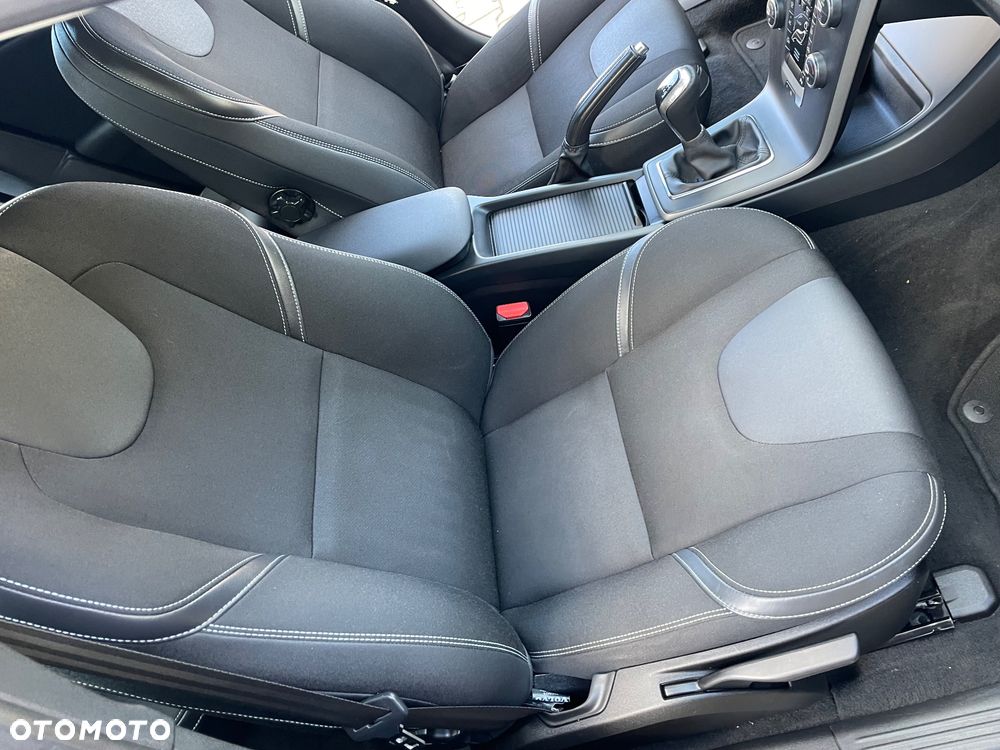 Volvo V40 D2 You - 29