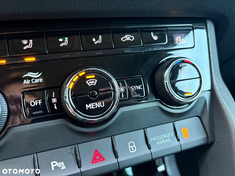 Skoda Karoq 1.5 TSI ACT 4x2 Sportline DSG - 20