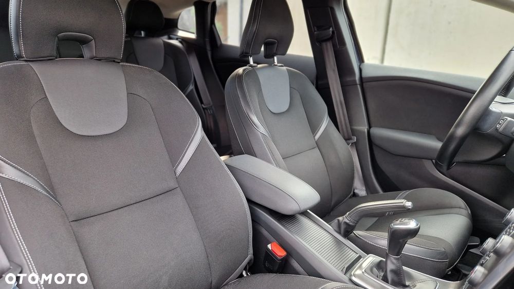 Volvo V40 - 15