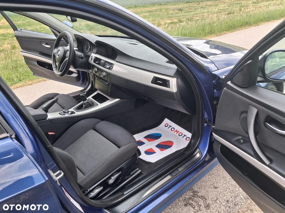 BMW Seria 3 - 25