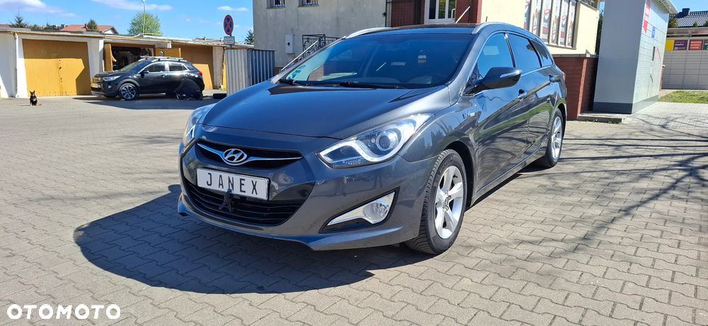 Hyundai i40 Kombi blue 1.6 Family+ - 1