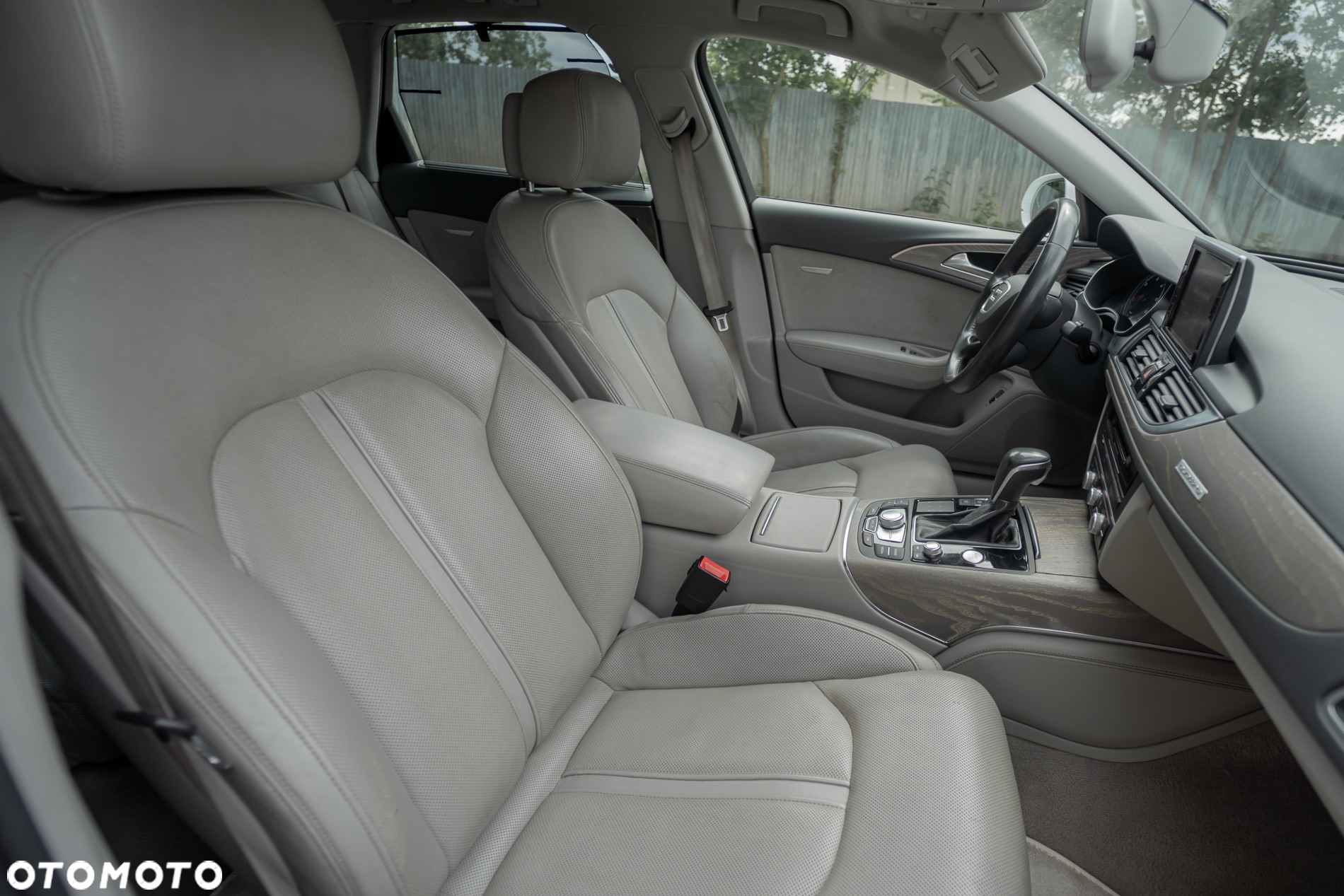 Audi A6 Avant 2.0 TDI quattro S tronic - 27