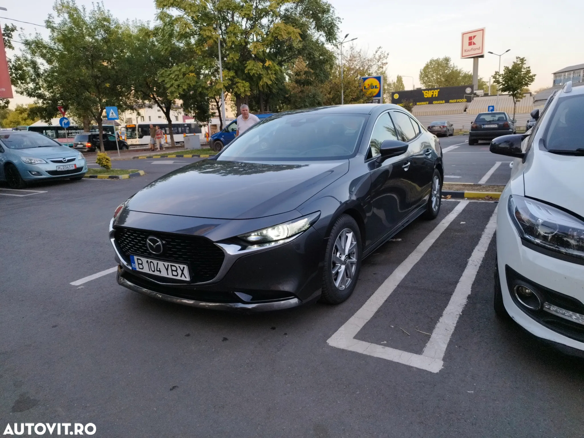 Mazda 3 G122 AT Plus - 2