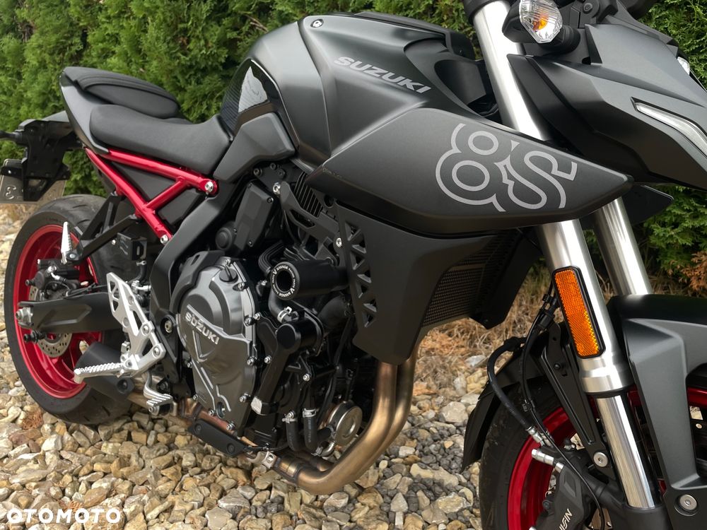 Suzuki GSX - 5