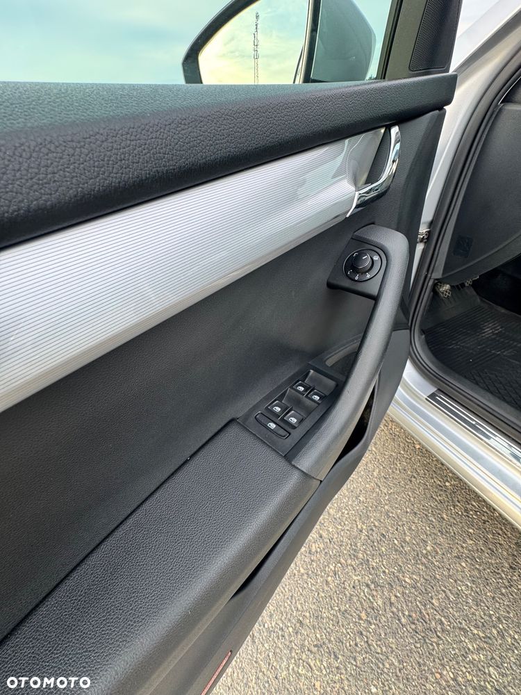 Skoda Octavia 2.0 TDI Elegance - 10
