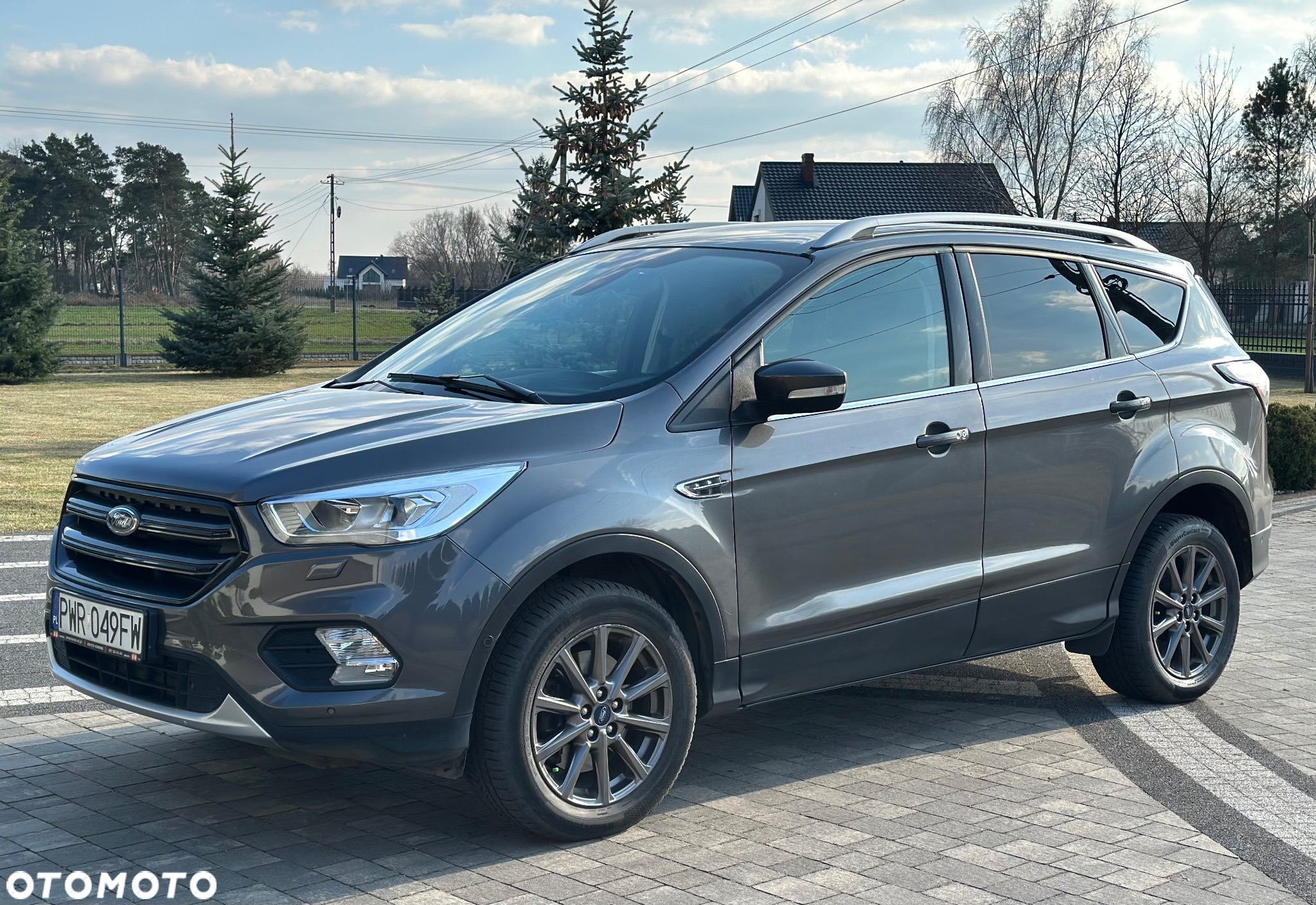 Ford Kuga - 2