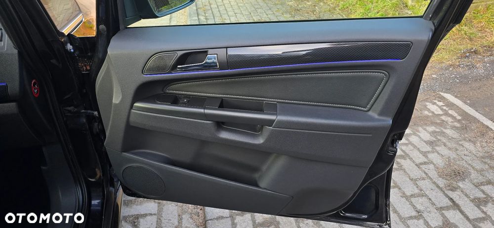 Opel Zafira 2.0 T OPC - 24