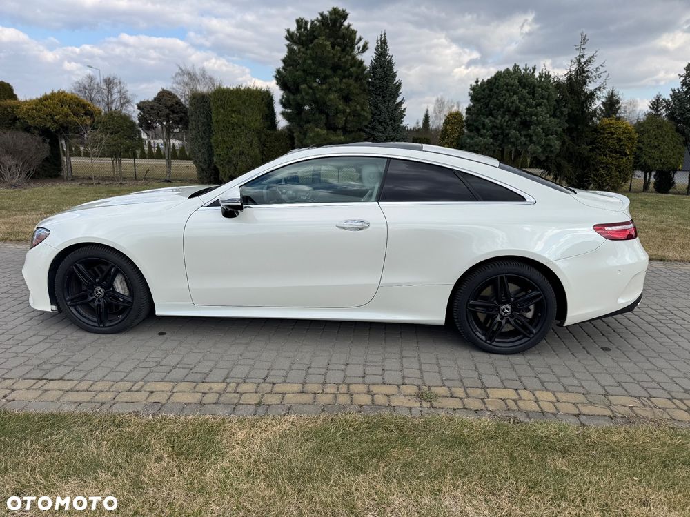 Mercedes-Benz Klasa E 400 4-Matic 9G-TRONIC - 14