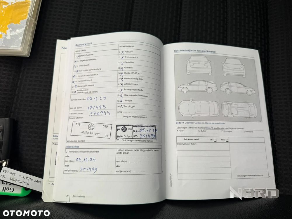 Volkswagen Golf 1.4 TSI BlueMotion Technology DSG Highline - 32