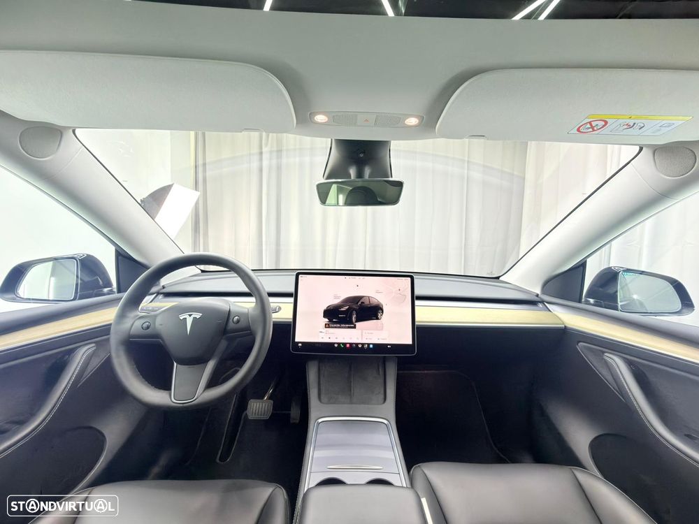 Tesla Model Y Long Range Dual Motor AWD - 11