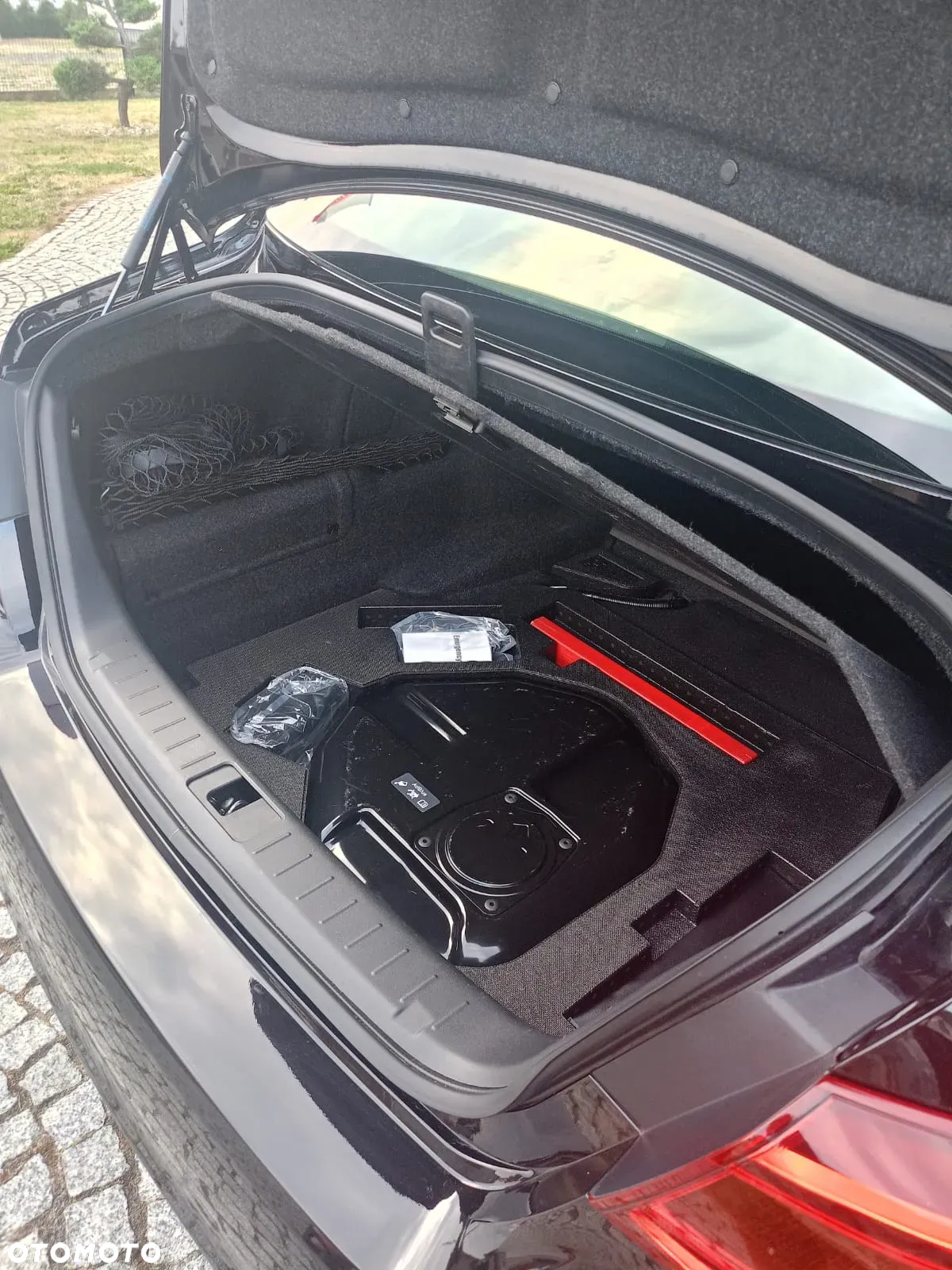 Infiniti Q70 2.2d - 12