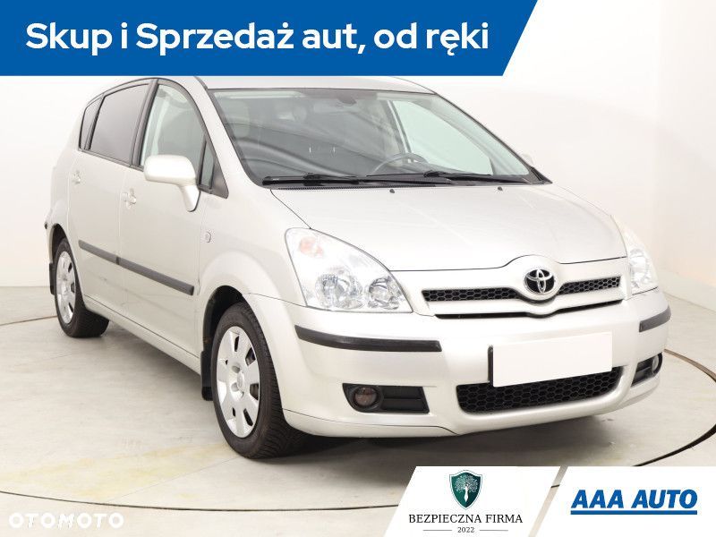 Toyota Corolla Verso - 3