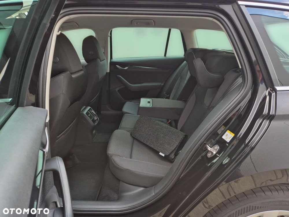 Skoda Octavia 2.0 TSI Drive Selection 4x4 DSG - 20