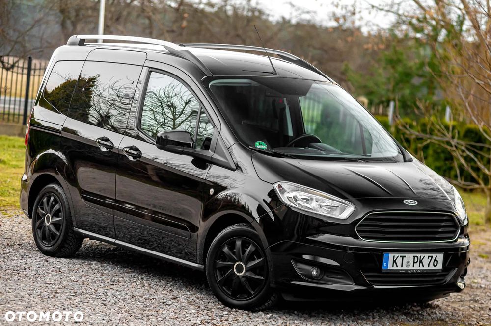 Ford Tourneo Courier 1.0 EcoBoost S&S Titanium - 2