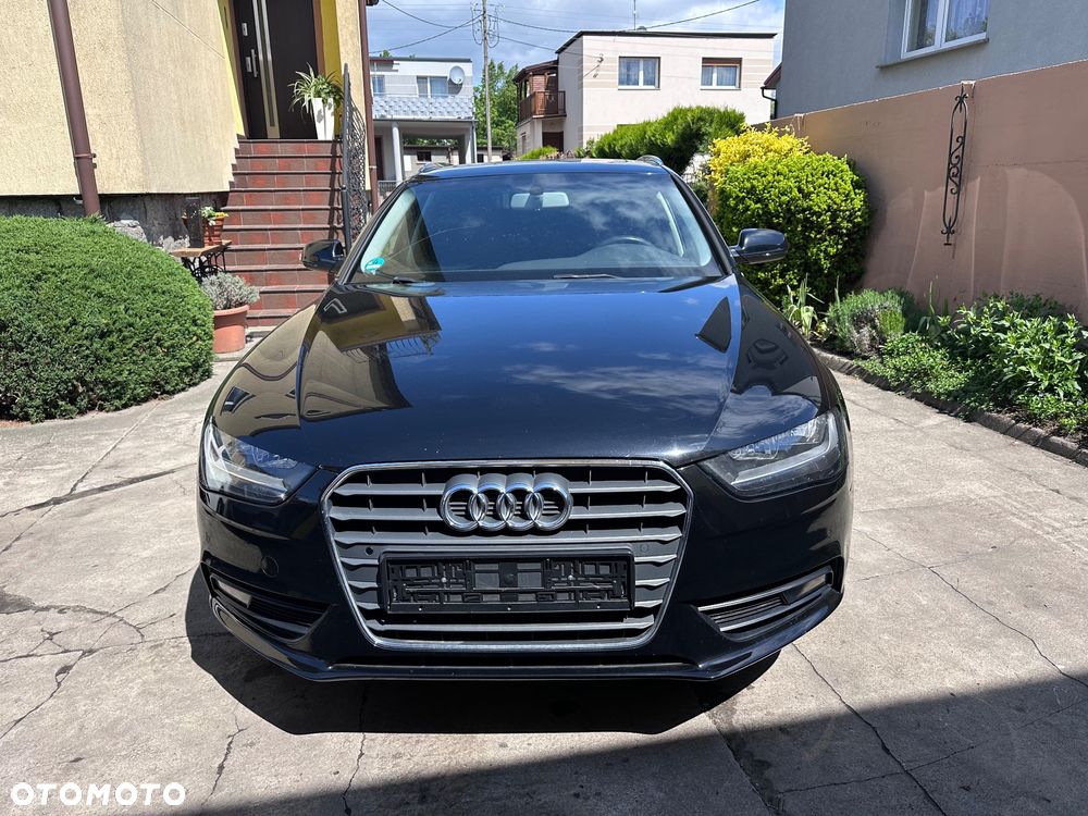 Audi A4 Avant 2.0 TDI DPF clean diesel multitronic Attraction - 14