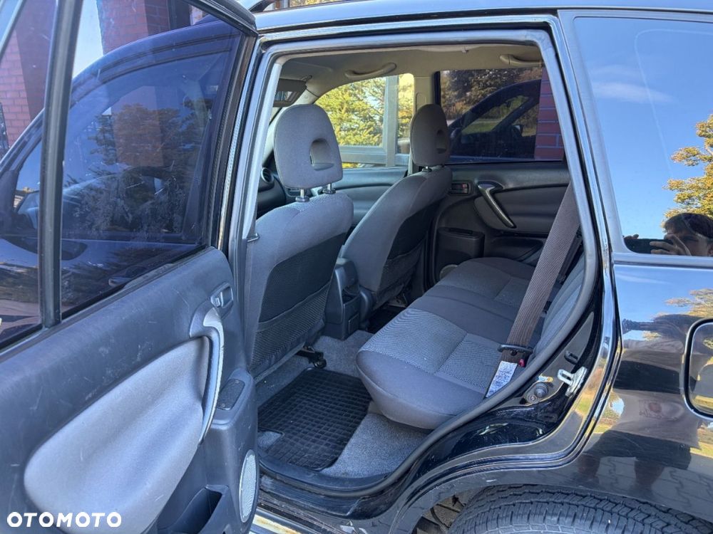 Toyota RAV4 - 12