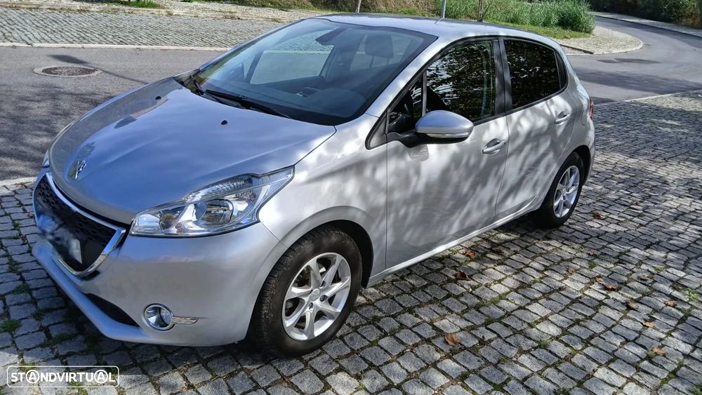 Peugeot 208 1.4 HDi Active - 1