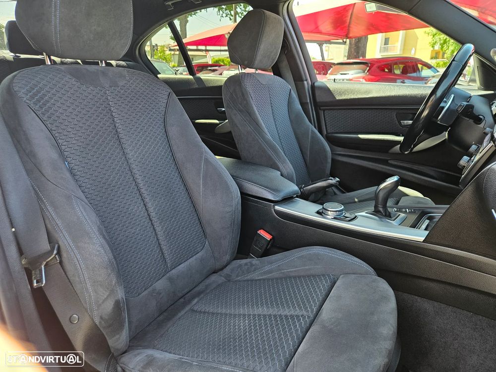 BMW 320 d Auto Pack M - 29