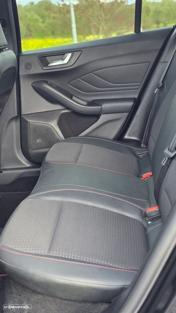 Ford Focus 1.5 EcoBlue S&S Aut. ST-LINE STYLE - 34