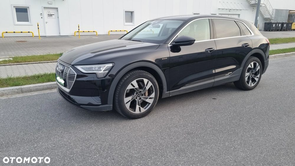 Audi e-tron - 10