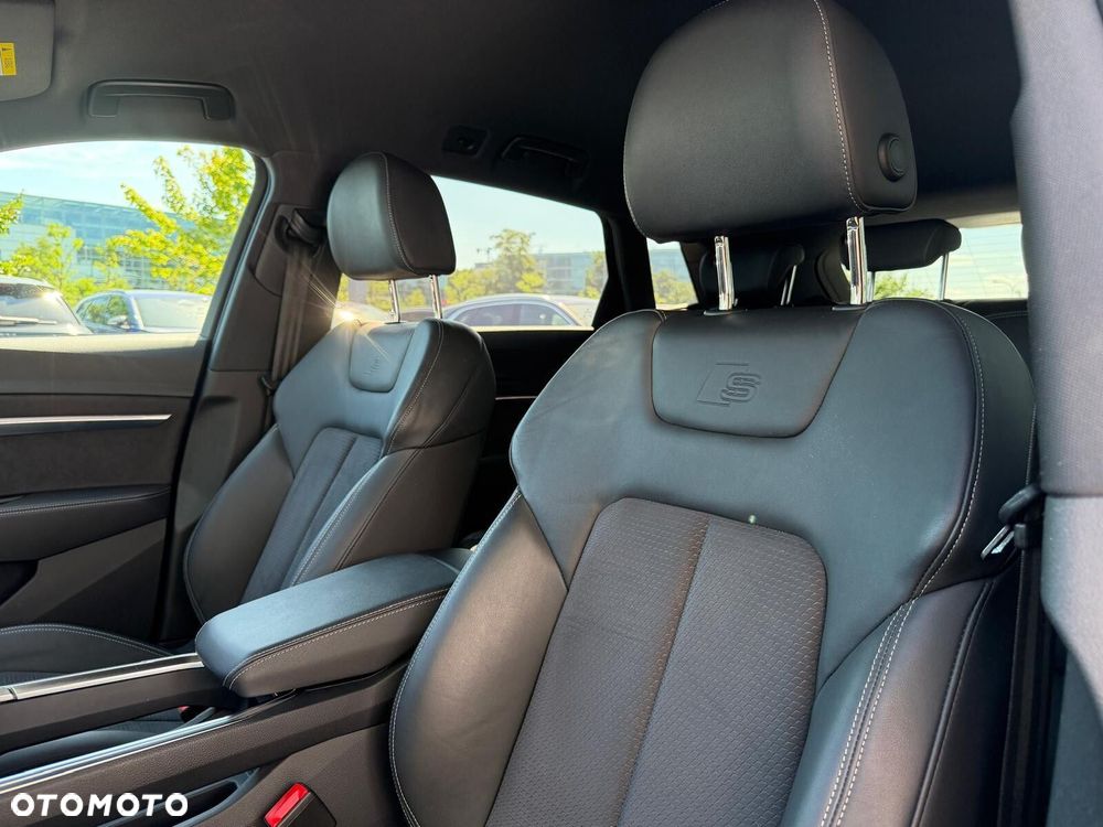 Audi e-tron 55 Quattro S Line - 15
