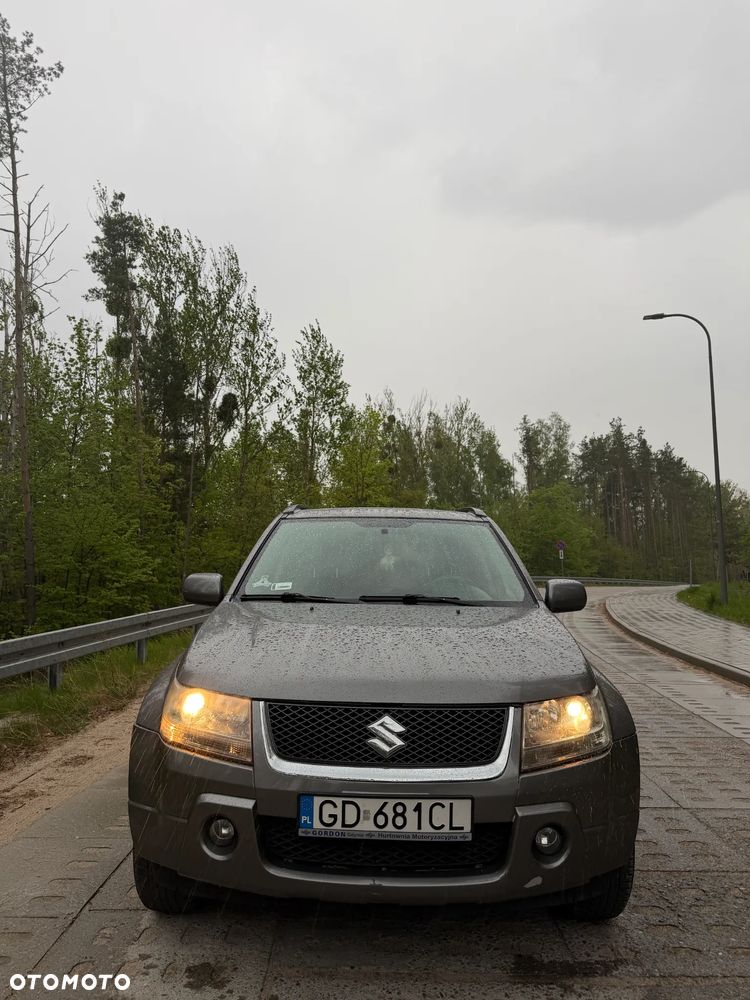 Suzuki Grand Vitara 2.0 20th Anniversary - 2