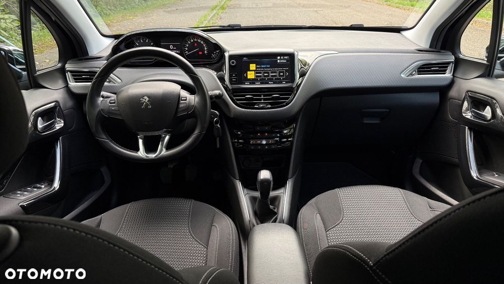 Peugeot 208 PureTech 82 Start & Stop Allure - 10