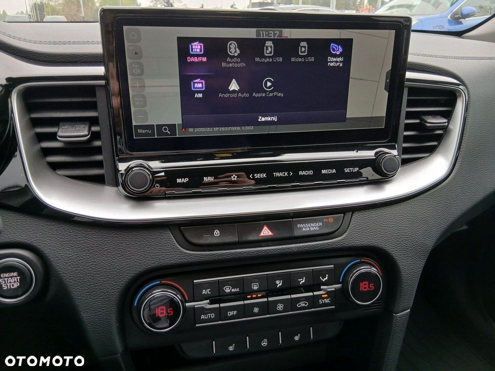 Kia Ceed - 27