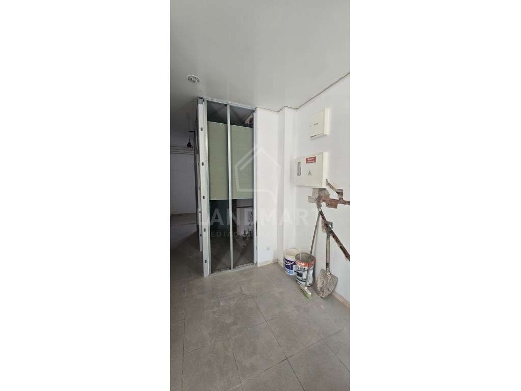 Apartamento T0, Centro de Turquel - Grande imagem: 2/8