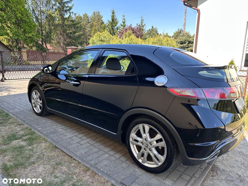 Honda Civic 1.8i-VTEC Sport - 12