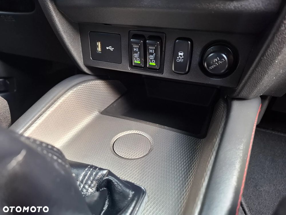 Mitsubishi ASX 1.6 Invite Navi - 24
