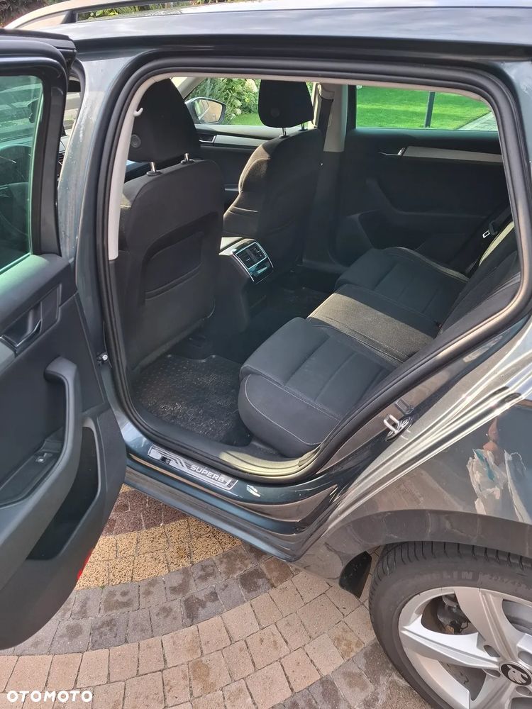 Skoda Superb 2.0 TDI DSG Ambition - 5