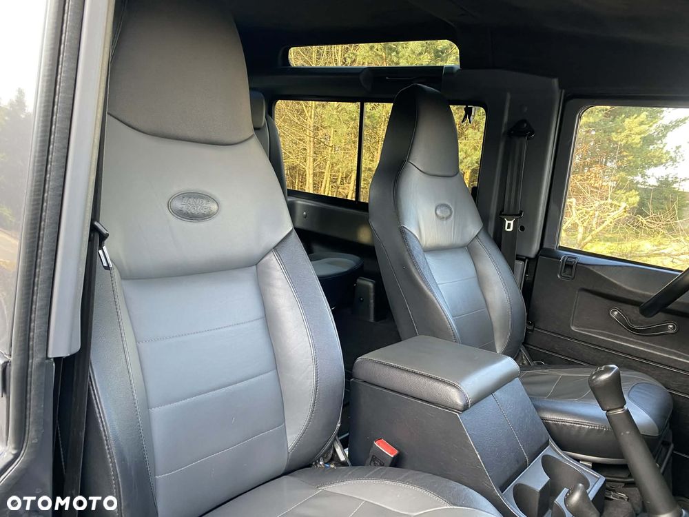 Land Rover Defender 2.2 TD4 E - 12