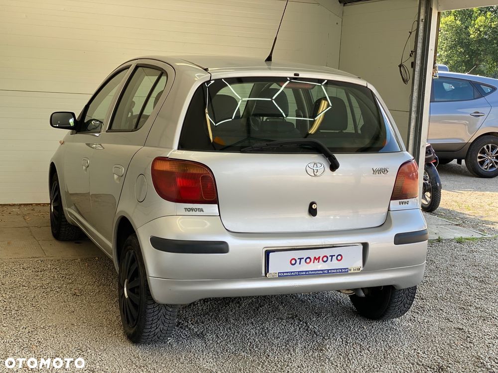 Toyota Yaris 1.0 Luna - 4