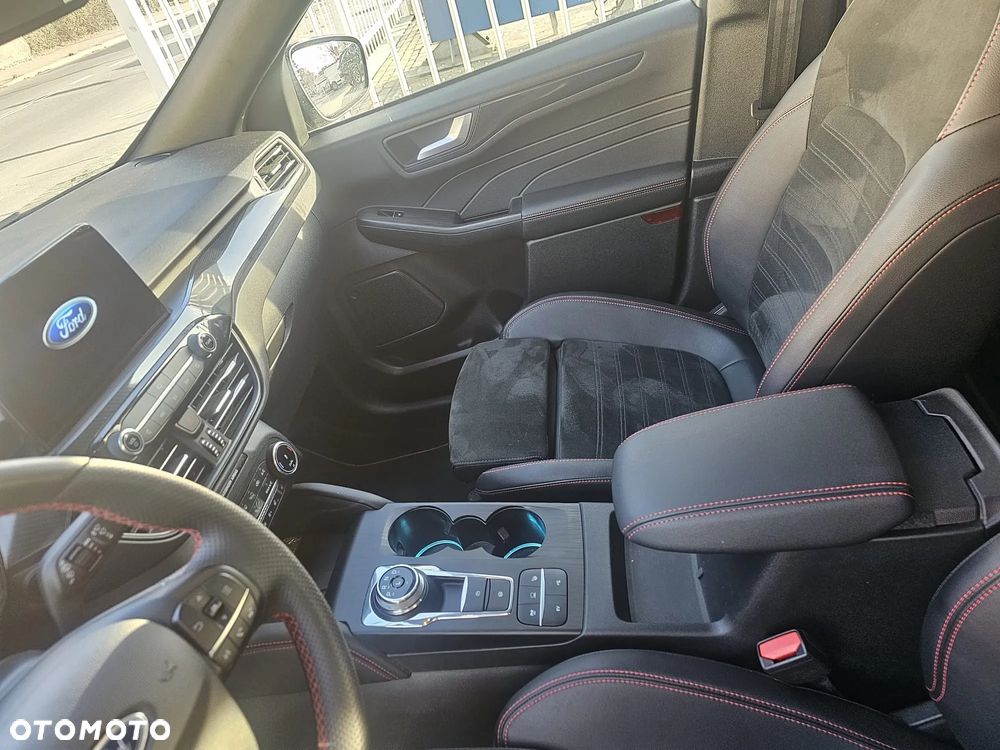 Ford Kuga 2.5P PHEV FWD Graphite Tech Edition e-CVT - 13