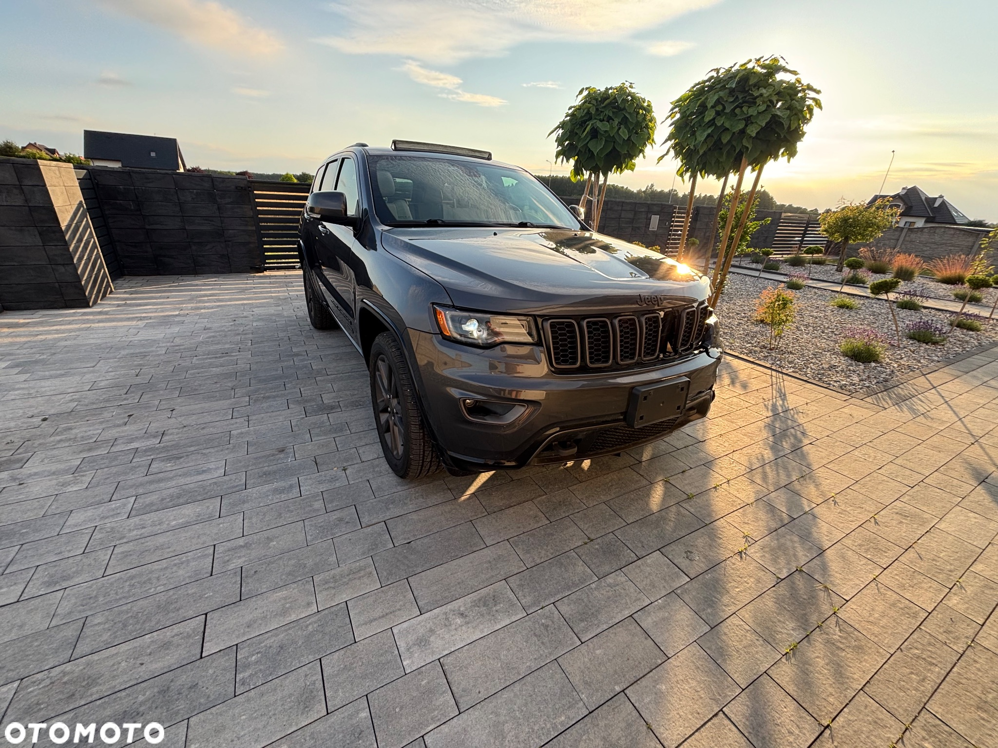 Jeep Grand Cherokee 5.7 V8 HEMI 4WD Automatik S - 2