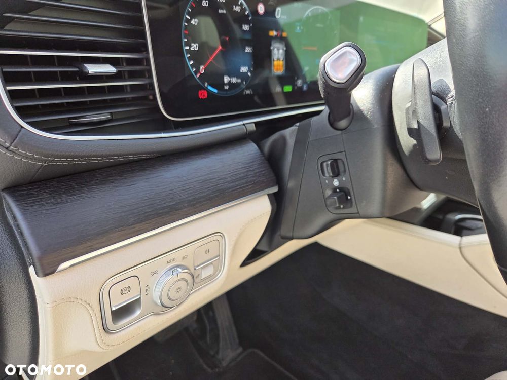Mercedes-Benz GLE 300 d 4-Matic - 12