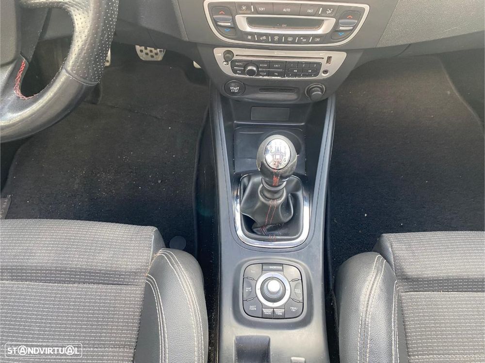 Renault Mégane Sport Tourer 1.5 dCi GT Line SS - 27