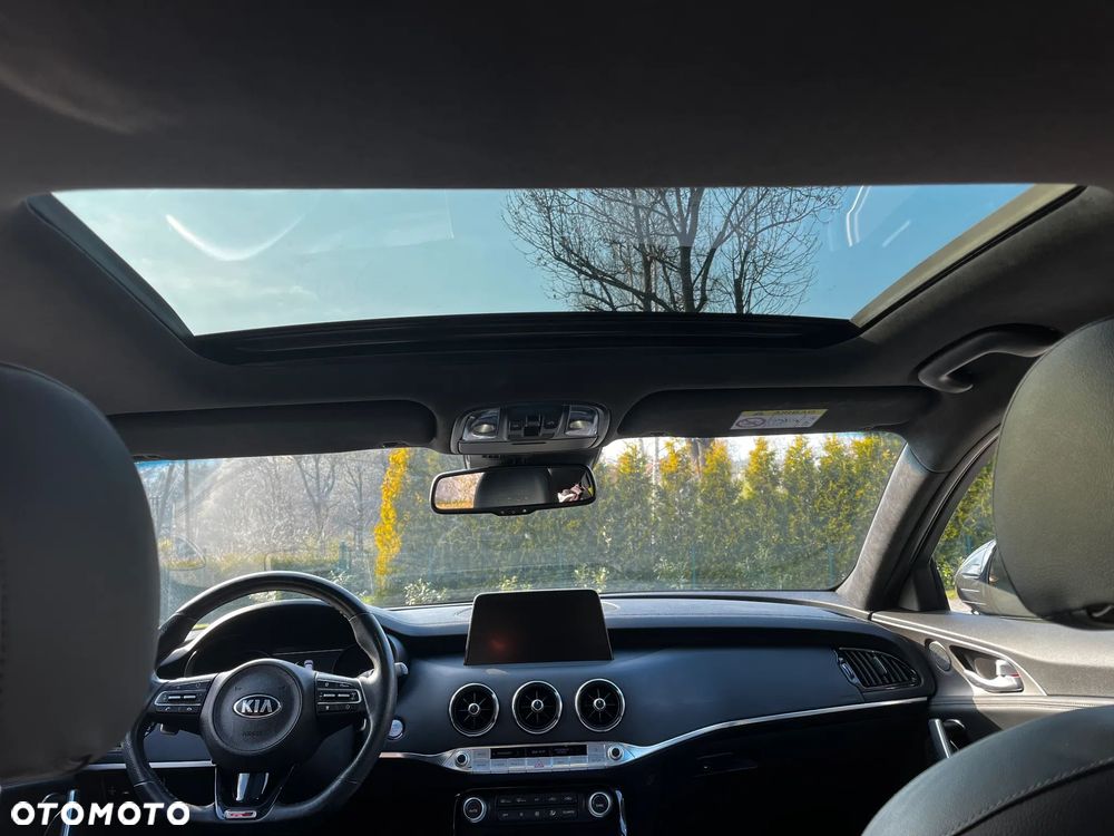 Kia Stinger - 13