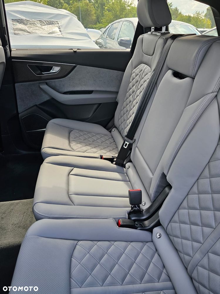 Audi SQ7 - 11