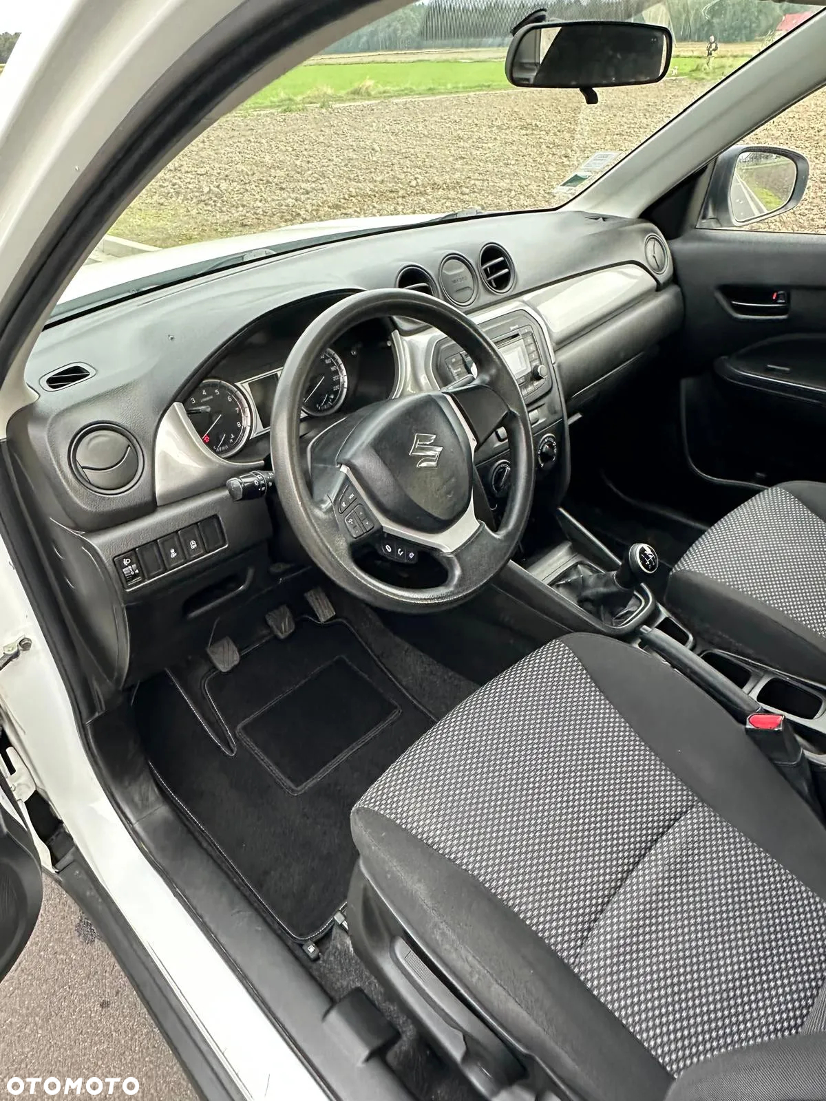 Suzuki Vitara 1.6 Premium 2WD - 9