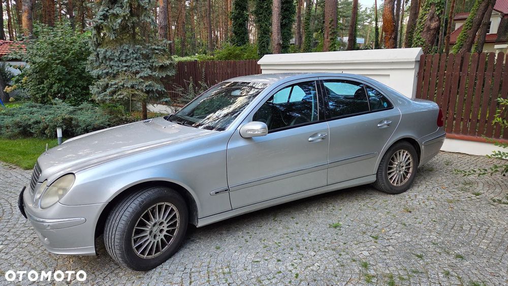 Mercedes-Benz Klasa E 320 T 4Matic Avantgarde - 6