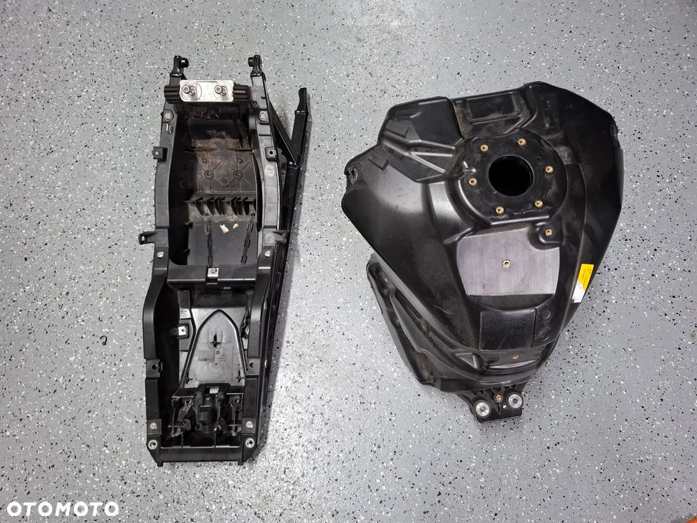 BMW S1000XR zbiornik bak - 1