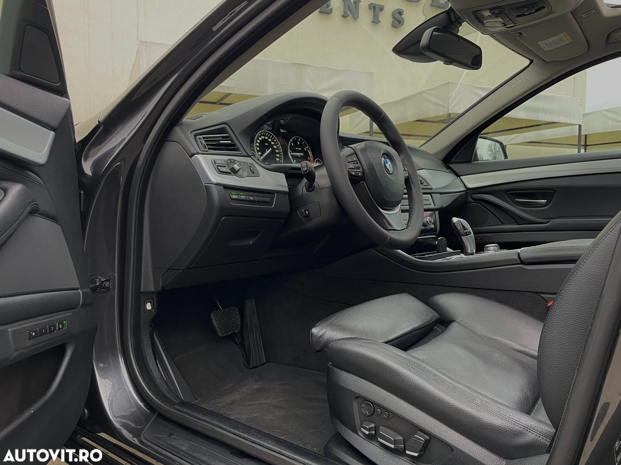 BMW Seria 5 520d Aut. Luxury Line - 6
