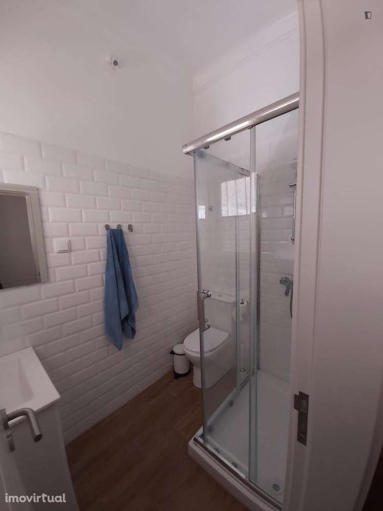 Quarto - localizado em Oeiras Lisbon - Grande imagem: 3/25