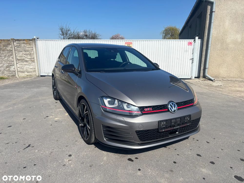 Volkswagen Golf GTI BlueMotion Technology - 2