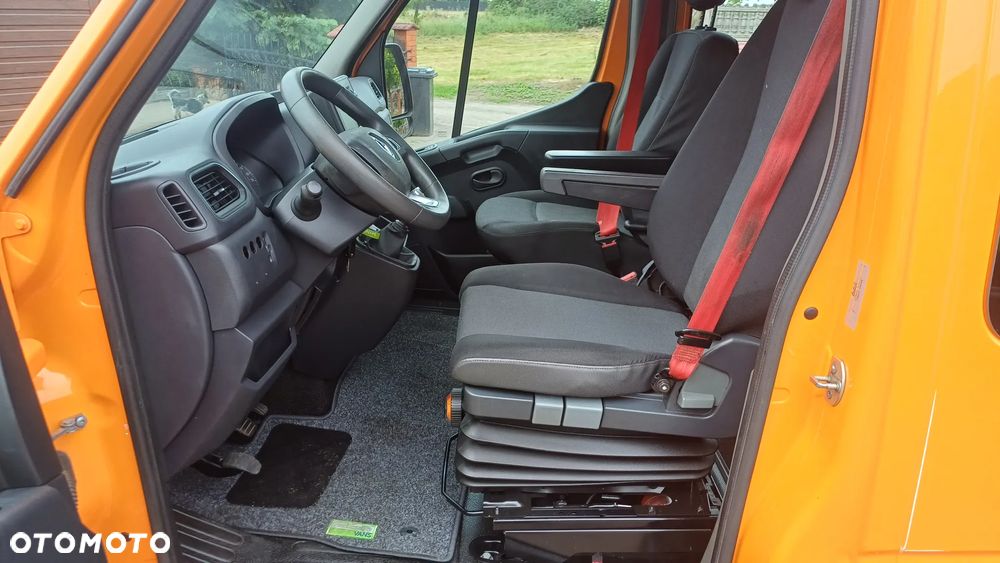 Renault Master 6 osobowy Brygadówka - 12