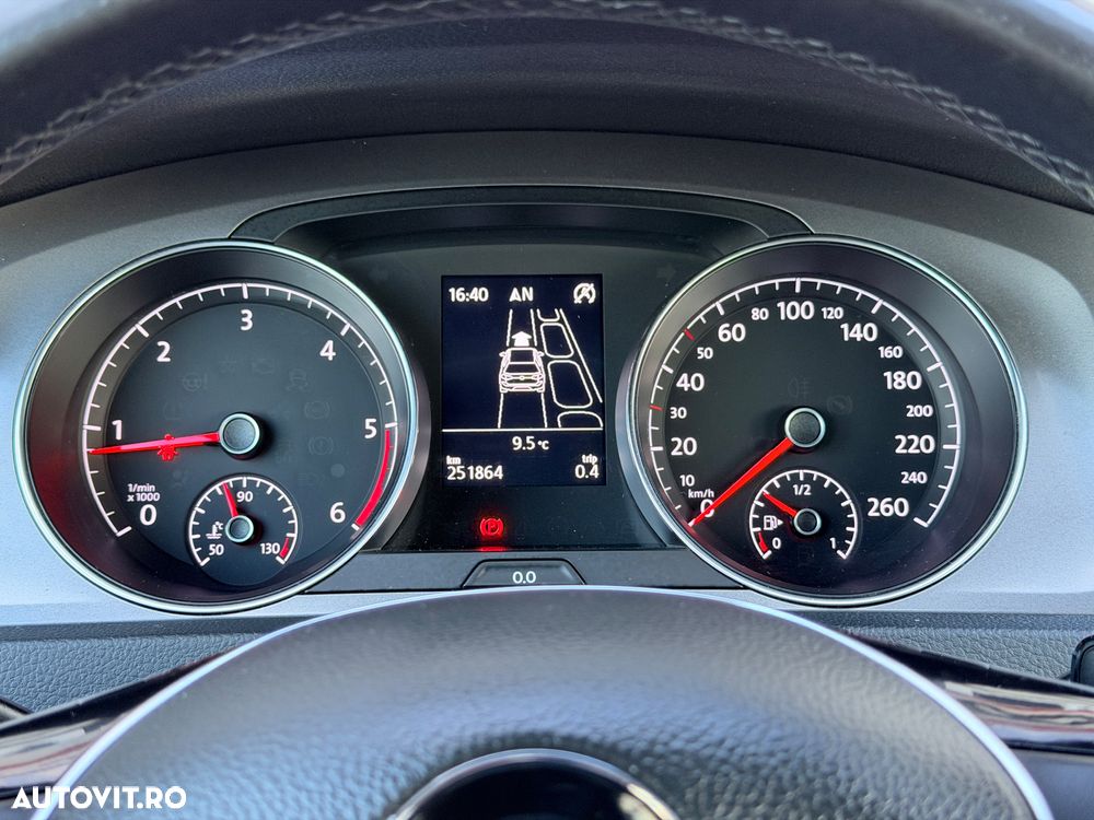 Volkswagen Golf 1.6 TDI BlueMotion Technology Comfortline - 33