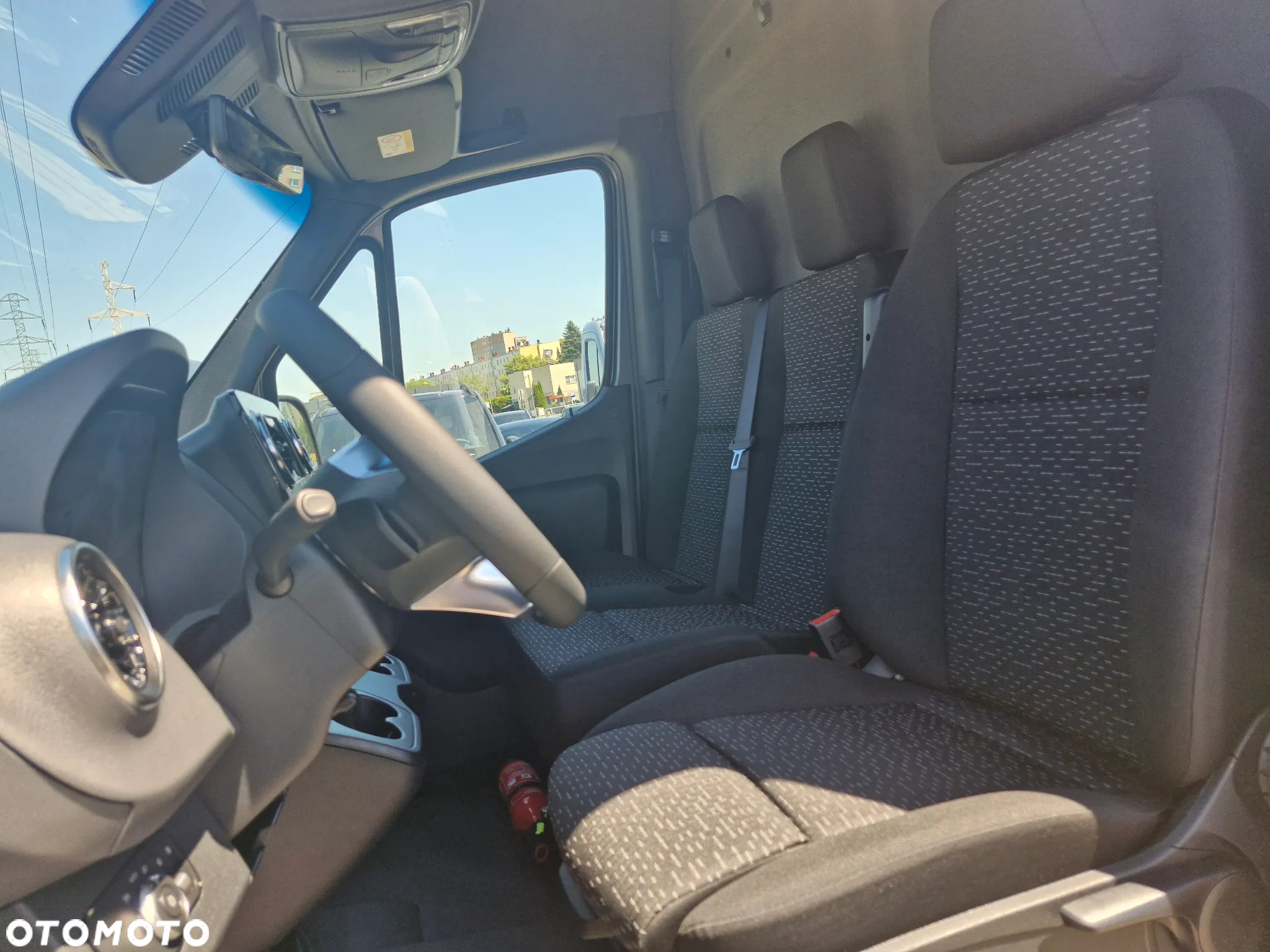 Mercedes-Benz Sprinter - 16